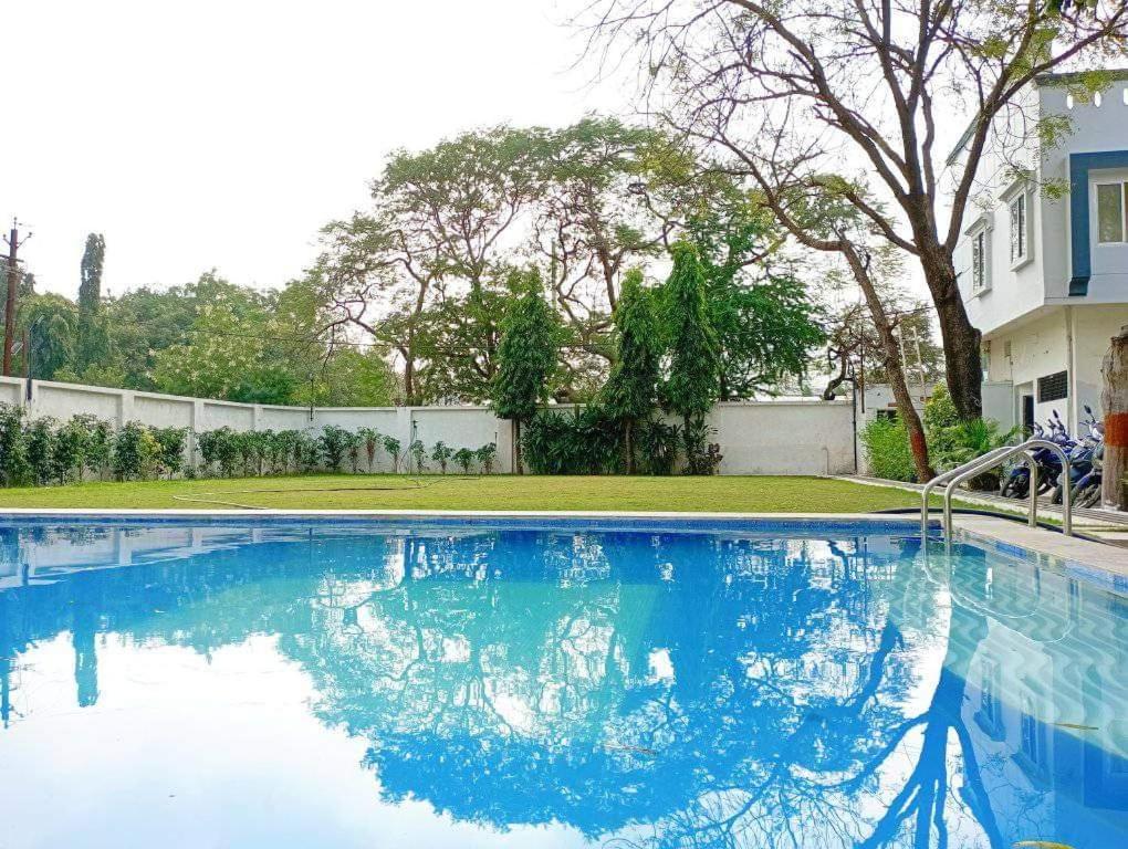 Hotel Shree Villa Harsola Luaran gambar